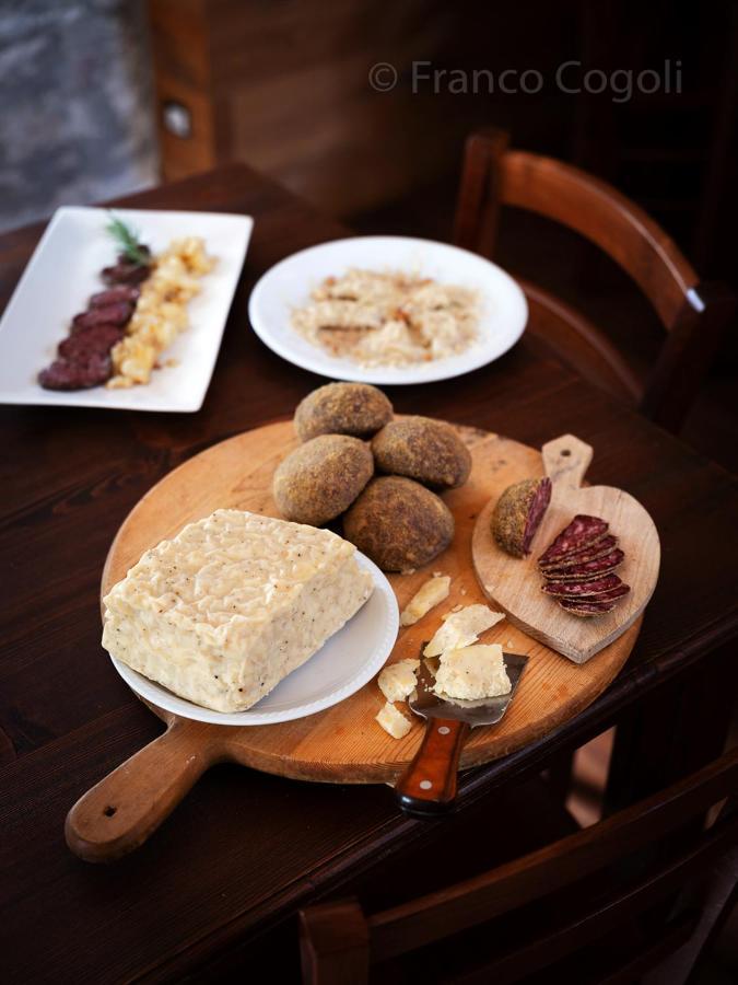 Tramonti di Sopra Agriturismo Borgo Titol מראה חיצוני תמונה